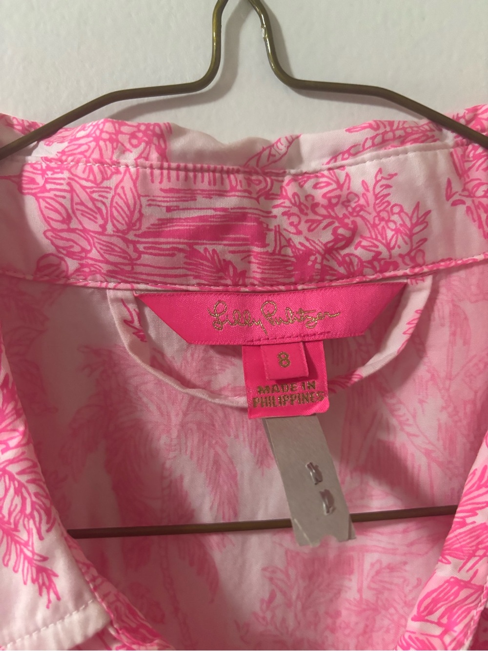 Shirt Type Classification - Picture 2 of 3